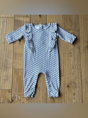 Lila and Hayes Evelyn Romper size 9-12 Months